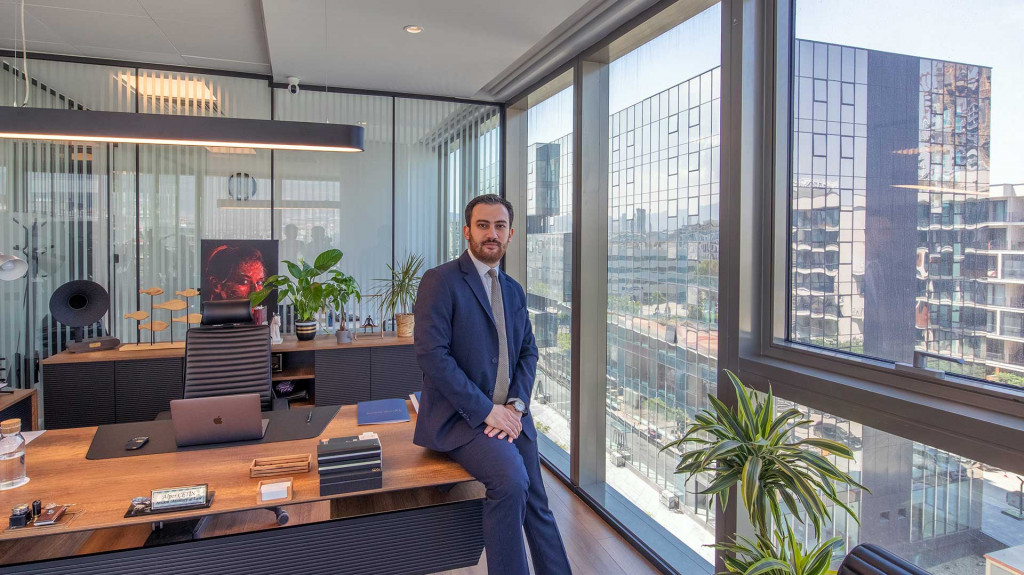 izmir lawyer alper çetin